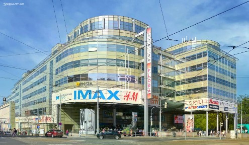 Pronájem kanceláře 1563 m²