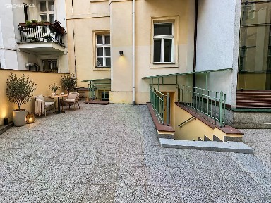 Pronájem obchodního prostoru 22 m²