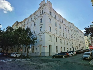 Pronájem kanceláře 150 m²
