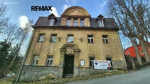 Prodej kanceláře 680 m²