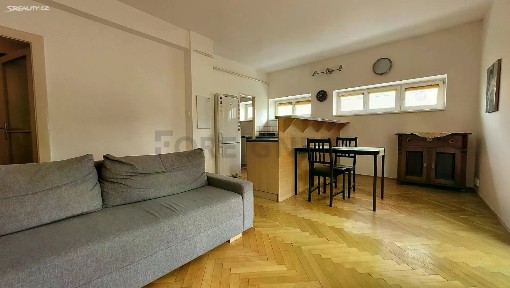 Pronájem bytu 2+kk 45 m²