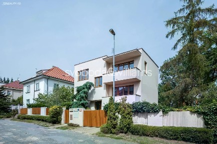 Prodej rodinného domu 342 m², pozemek 513 m²