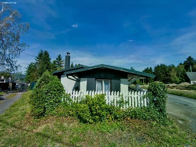 Prodej chalupy 304 m², pozemek 975 m²