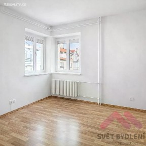 Pronájem bytu 1+1 38 m²