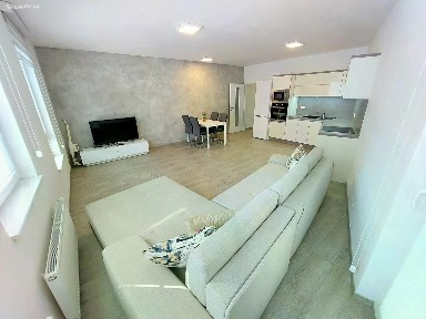 Pronájem bytu 3+kk 74 m²