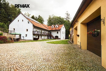 Prodej ubytovacího zařízení 550 m²
