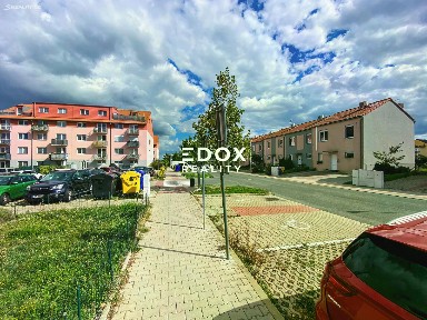 Ecksteinova, Chýně