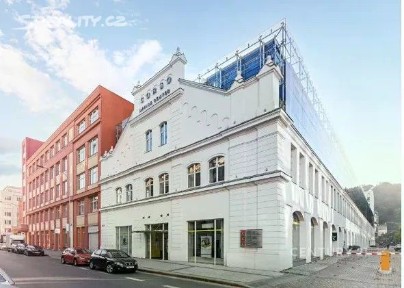 Pronájem kanceláře 416 m²