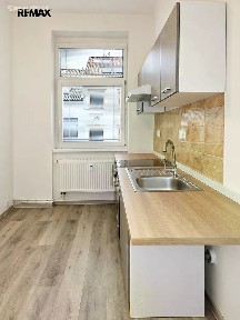 Pronájem bytu 1+1 35 m²