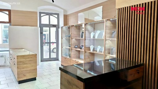 Pronájem obchodního prostoru 35 m²