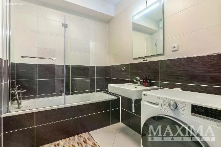 Pronájem bytu 1+kk 54 m²