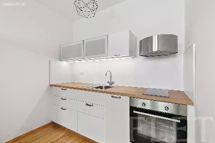 Pronájem bytu 1+kk 34 m²