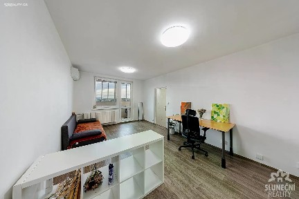 Pronájem bytu 1+1 44 m²