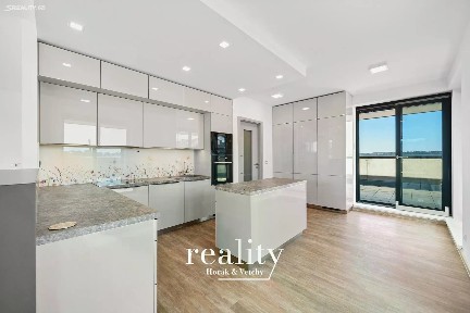 Pronájem bytu 4+kk 127 m²