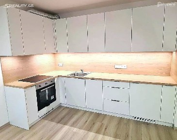 Pronájem bytu 1+kk 33 m²
