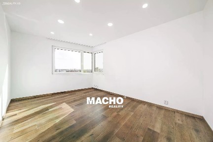 Pronájem bytu 2+1 68 m²