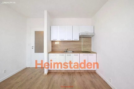 Pronájem bytu 1+kk 27 m²