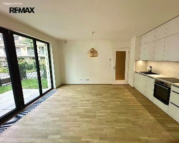 Pronájem bytu 1+kk 39 m²