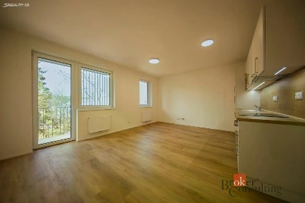 Pronájem bytu 1+kk 38 m²