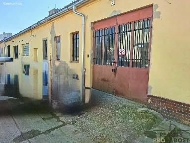 Pronájem výrobní haly, prostoru 150 m²