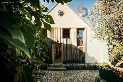 Prodej ubytovacího zařízení 242 m²