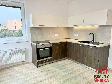 Pronájem bytu 4+kk 84 m²