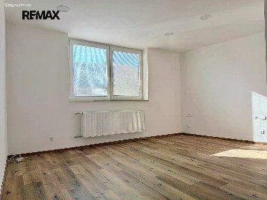 Pronájem bytu 1+kk 31 m²
