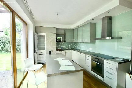 Pronájem bytu 3+kk 86 m²