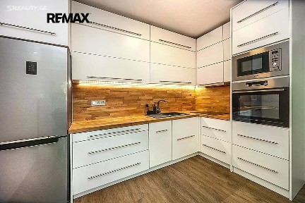 Pronájem bytu 2+kk 43 m²