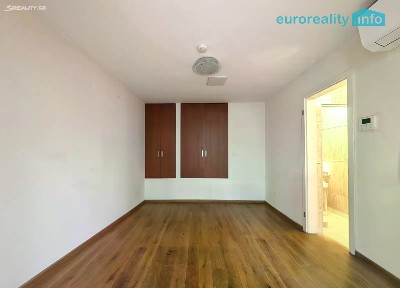 Pronájem obchodního prostoru 15 m²