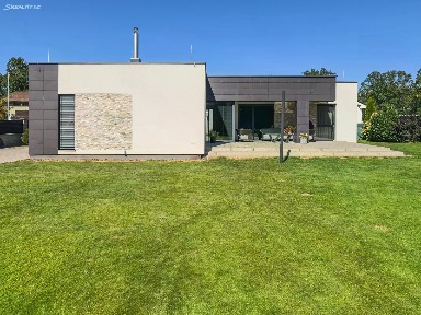 Prodej rodinného domu 181 m², pozemek 951 m²