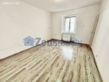 Pronájem bytu 1+kk 27 m²