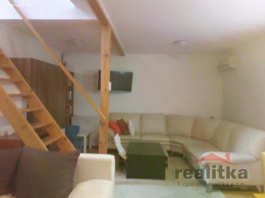 Pronájem bytu 3+kk 74 m²