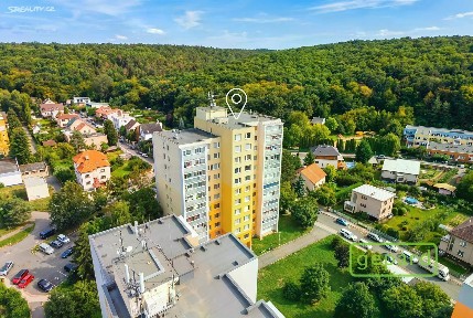 Za sídlištěm, Praha - Komořany