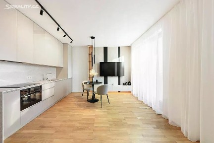 Pronájem bytu 1+kk 33 m²