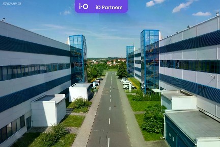 Pronájem skladového prostoru 1600 m²