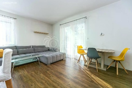 Pronájem bytu 3+kk 81 m²