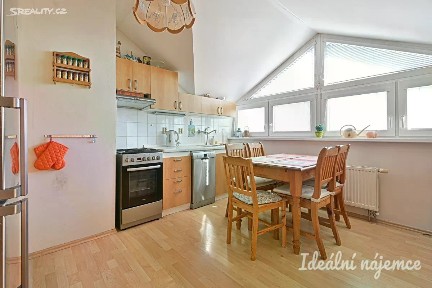 Pronájem bytu 3+1 67 m²