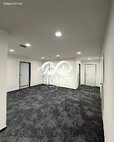 Pronájem kanceláře 241 m²