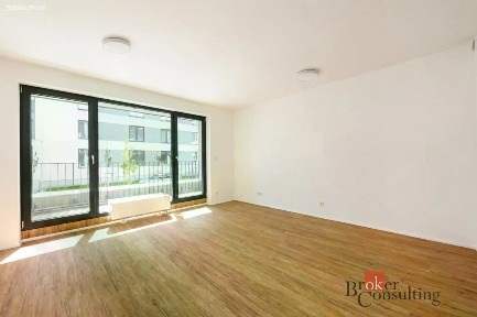 Pronájem bytu 1+kk 33 m²