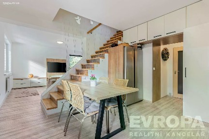 Prodej bytu 4+kk 104 m²