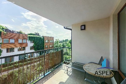Pronájem bytu 2+kk 65 m²