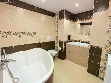Pronájem bytu 4+1 77 m²
