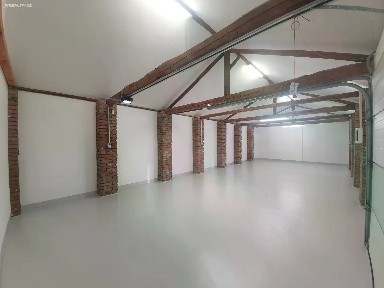Pronájem skladového prostoru 84 m²