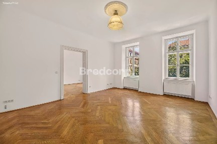 Pronájem kanceláře 160 m²