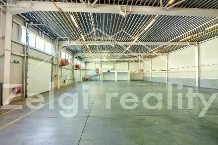 Pronájem skladového prostoru 1400 m²