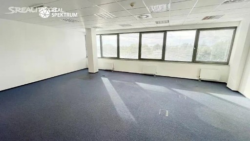 Pronájem kanceláře 1329 m²