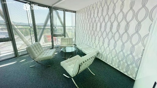 Pronájem kanceláře 76 m²