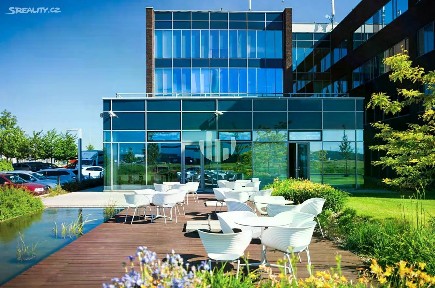 Pronájem kanceláře 1172 m²