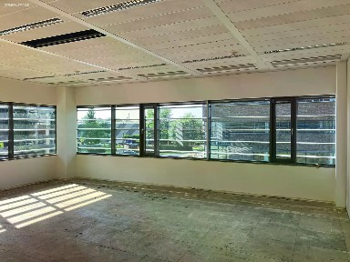 Pronájem kanceláře 140 m²